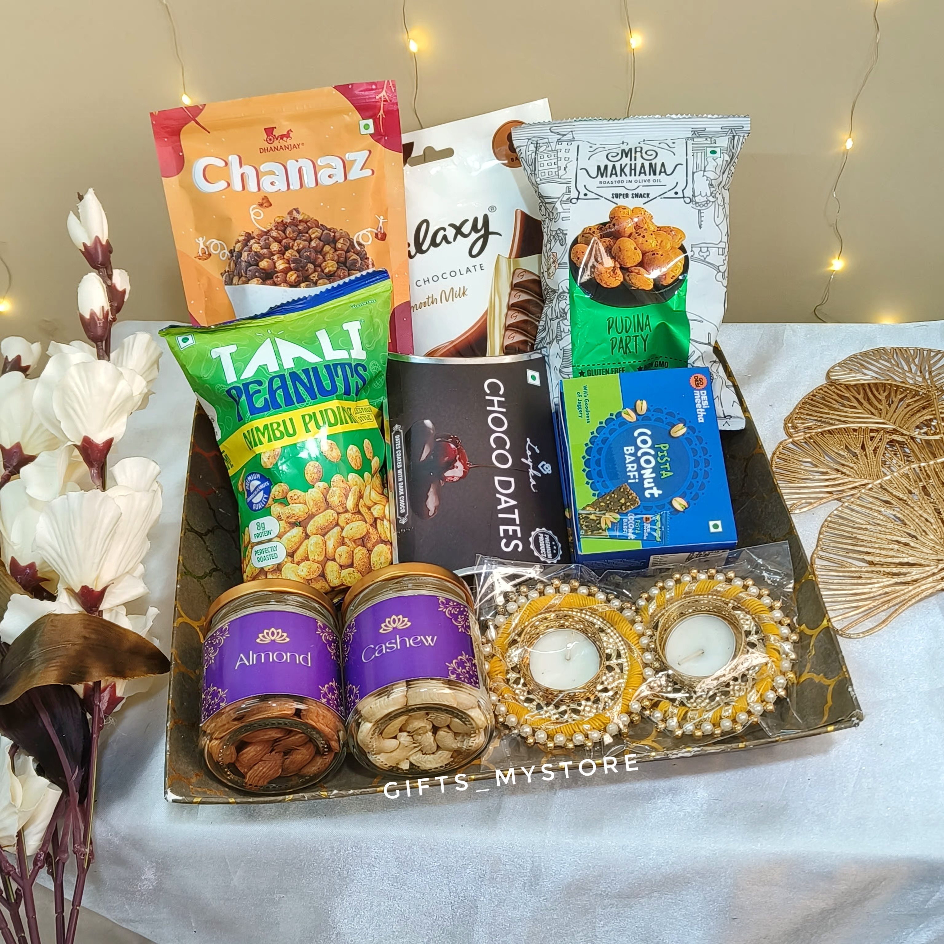 FESTIVE TREATS TRAY